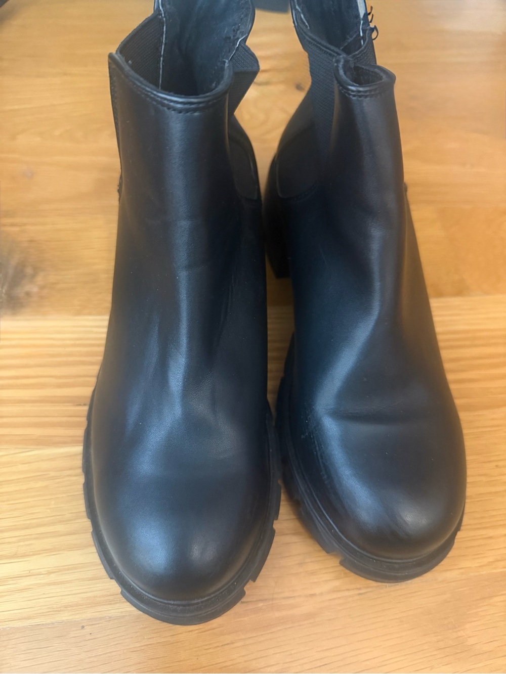 Steve Madden Black Chelsea Ankle Boots